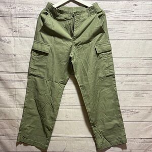 Uniqlo cargo pants NWOT